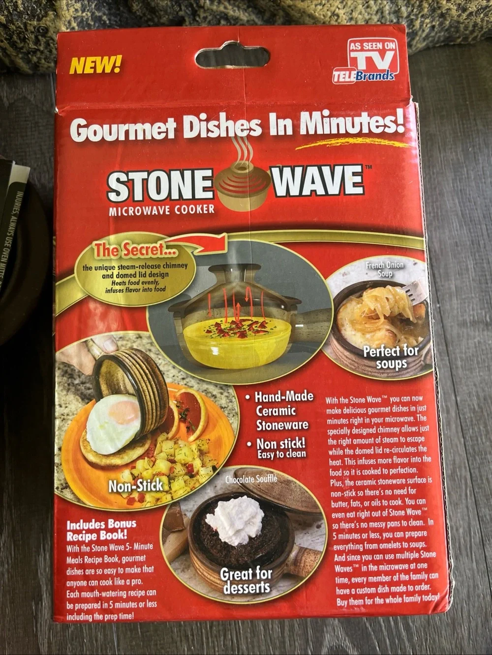 Stone Wave Ceramic Microwave Cooker & Bonus Recipe Book.